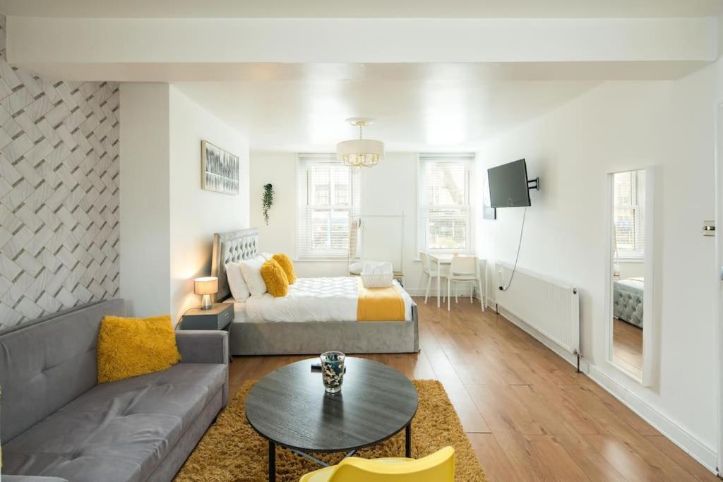 Spacious Studio For Up To 4! Sofa Bed London Exterior photo