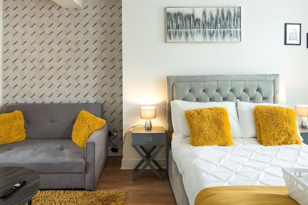 Spacious Studio For Up To 4! Sofa Bed London Exterior photo