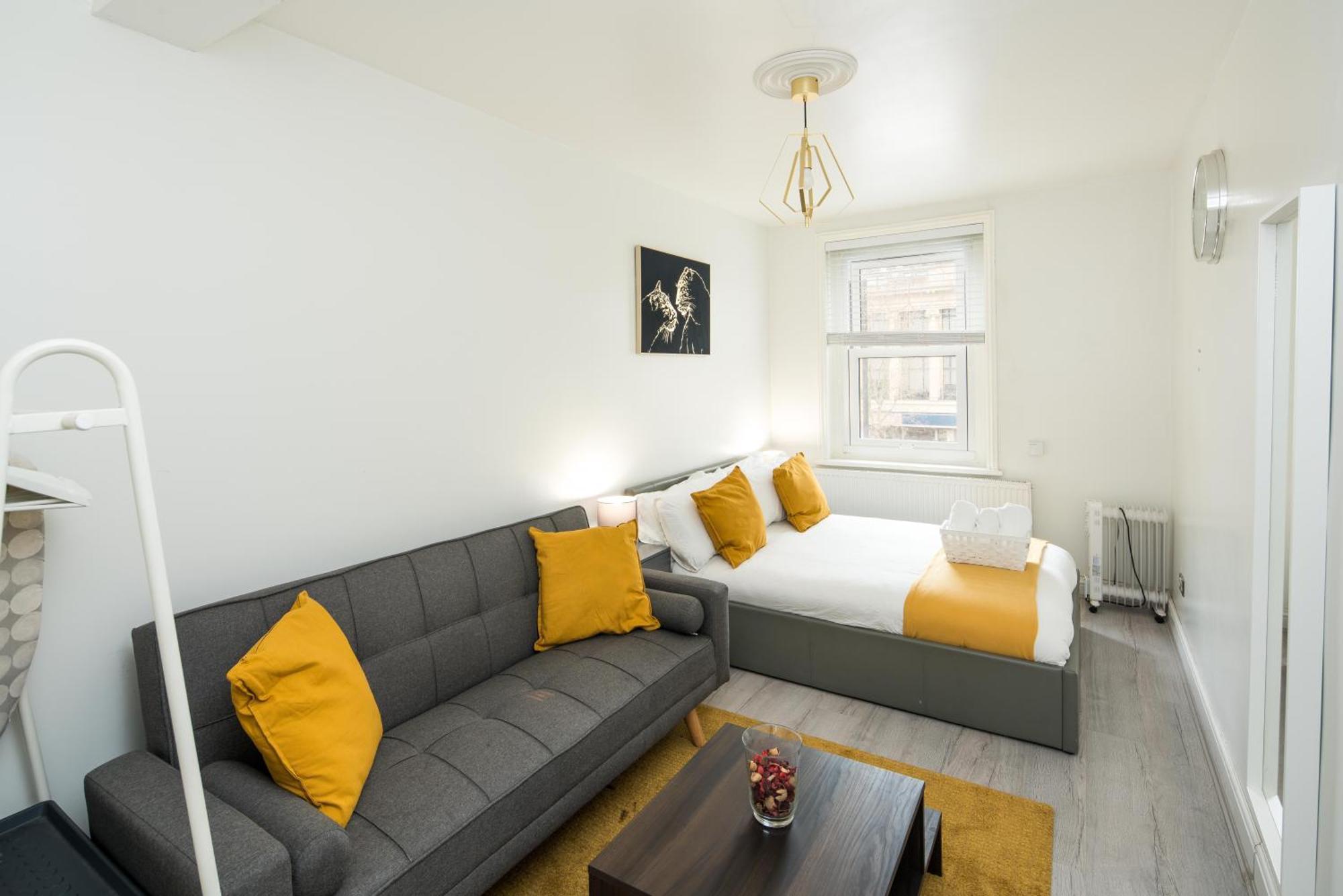 Spacious Studio For Up To 4! Sofa Bed London Exterior photo